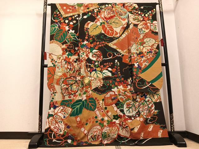平和屋本店●アンティーク　大正ロマン　振袖　刺繍　草花文　黒地　金彩　ロング丈　正絹　逸品　AABL8821ph