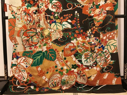 平和屋本店●アンティーク　大正ロマン　振袖　刺繍　草花文　黒地　金彩　ロング丈　正絹　逸品　AABL8821ph