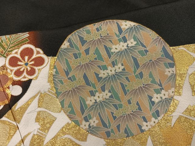 平和屋着物●豪華黒留袖　作家物　駒刺繍　松竹梅群れ鶴文　金彩　正絹　逸品　未使用　AABL8853ph