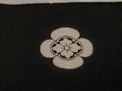 平和屋着物●豪華黒留袖　作家物　駒刺繍　松竹梅群れ鶴文　金彩　正絹　逸品　未使用　AABL8853ph