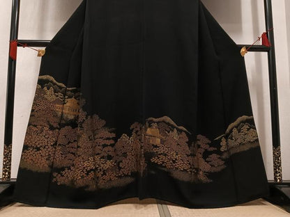 平和屋着物●豪華黒留袖　寿光織　風景樹林文　金糸　正絹　逸品　AABL8859ph