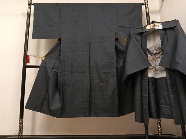 平和屋着物●男性　本場大島紬　アンサンブル　80亀甲　総詰め　松坂屋扱い　証紙付き　正絹　逸品　AABL8905ph