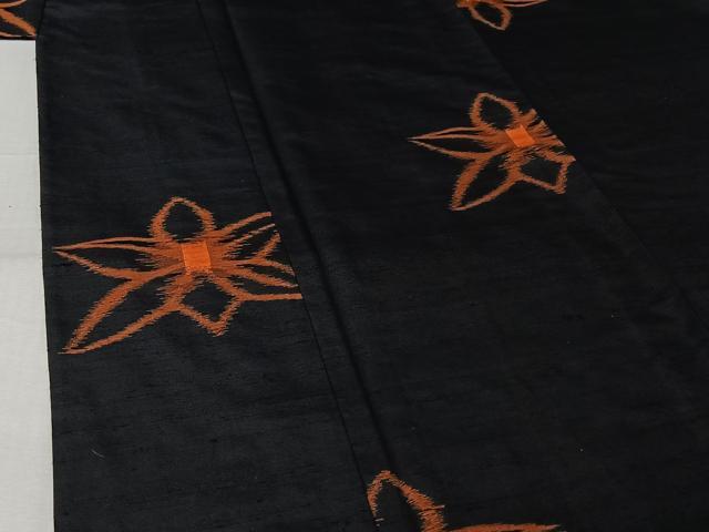 平和屋着物▽上質な紬 　単衣　舞花文　黒地 　正絹　逸品　未使用　AABL8926jh