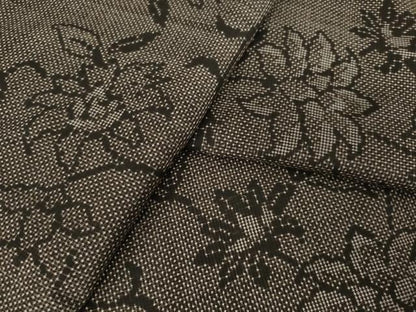 平和屋着物●本場大島紬　７マルキ　花唐草文　正絹　逸品　AABL9332ck