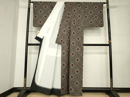 平和屋着物●本場大島紬　龍郷絣　花菱文　正絹　逸品　AABL9351ck