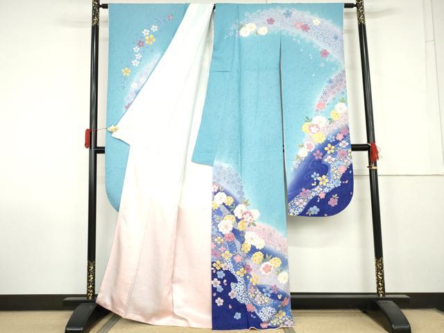 平和屋着物●豪華振袖　駒刺繍　雪輪舞花文　暈し染め　金彩　銀通し地　正絹　逸品　AABL9398cs