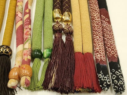 平和屋着物●和装小物　上質な帯締め10本セット　丸ぐけ　暈し染め　金糸　あわじ玉　飾り玉　切り房・撚り房　正絹　逸品　AABL9626ay