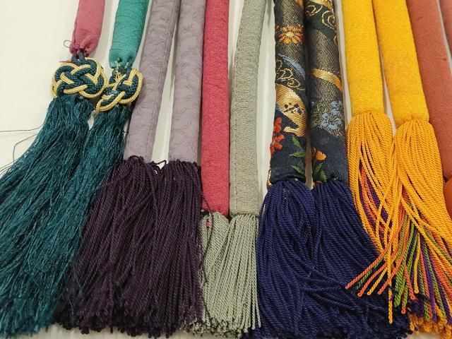 平和屋着物●和装小物　上質な帯締め10本セット　丸ぐけ　暈し染め　金糸　飾り玉　切り房・撚り房　正絹　逸品　AABL9628ay