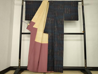 平和屋着物●本場結城紬　重要無形文化財　80亀甲　陶器文　正絹　逸品　AABM0007ck