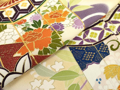 平和屋着物●創業460年・千總　振袖　駒刺繍　貝桶花文　金彩　三越扱い　ロング丈　正絹　逸品　AABM0135cs