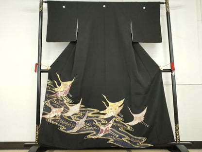 平和屋着物●創業460年・千總 黒留袖 駒刺繍 流水飛鶴文 金彩 正絹 逸品 AABM0147cs