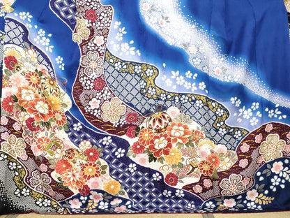 平和屋着物●豪華振袖　刺繍　雪輪花毬文　暈し染め　金糸　金彩　ロング丈　正絹　逸品　AABM0226cs