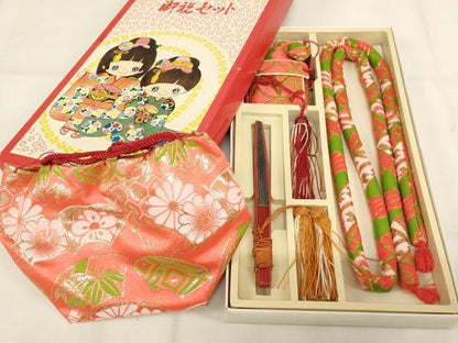 平和屋本店[]七五三　女の子　和装小物セット　扇面花文　金糸　箱付き　逸品　AABM0382ja