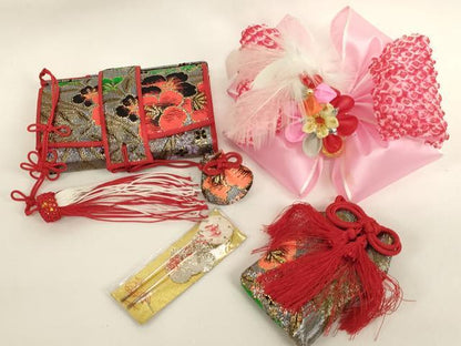 平和屋本店[]七五三　女の子　和装小物セット　草花文　金銀糸　箱付き　逸品　未使用　AABM0518ja