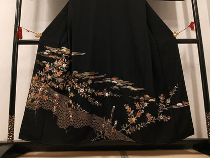 平和屋着物●豪華黒留袖　総刺繍　草花文　金糸　正絹　逸品　AABM0680ph