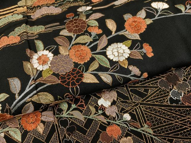 平和屋着物●豪華黒留袖　総刺繍　草花文　金糸　正絹　逸品　AABM0680ph