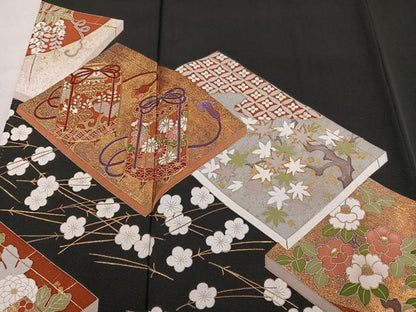 平和屋着物●豪華黒留袖　作家物　駒刺繍　貝桶群鶴草花文　金彩　正絹　逸品　AABM0737ph