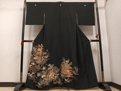 平和屋着物●豪華黒留袖　檜扇花楽器文　金彩　正絹　逸品　AABM0753ph