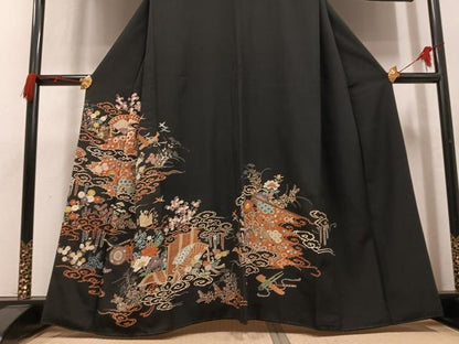 平和屋着物●豪華黒留袖　檜扇花楽器文　金彩　正絹　逸品　AABM0753ph