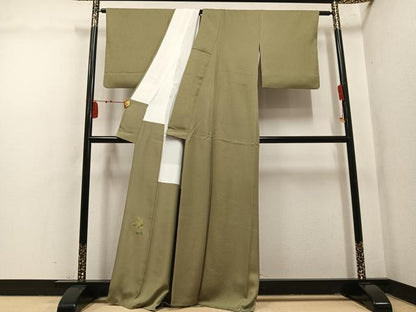 平和屋着物●上質な色無地　作家物　飛鳥地紋　油色　正絹　逸品　AABM0759ph