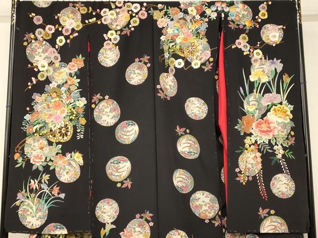 平和屋本店●中国三大刺繍　相良刺繍　色打掛　仮絵羽　和装　婚礼　結婚式　花嫁　神社挙式　花車枝梅丸文　黒地　金糸　逸品　AABM0820fw