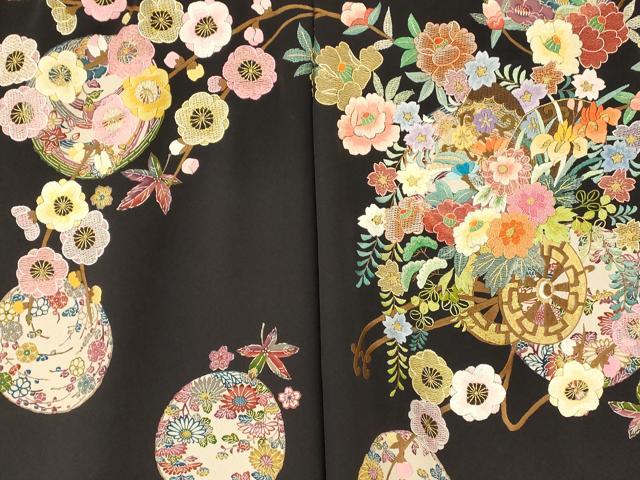 平和屋本店●中国三大刺繍　相良刺繍　色打掛　仮絵羽　和装　婚礼　結婚式　花嫁　神社挙式　花車枝梅丸文　黒地　金糸　逸品　AABM0820fw