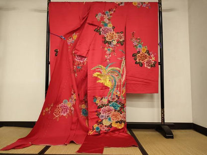 平和屋本店●中国三大刺繍　相良刺繍　色打掛　仮絵羽　和装　婚礼　結婚式　花嫁　神社挙式　駒刺繍　鳳凰草花文　金糸　逸品　AABM0825fw
