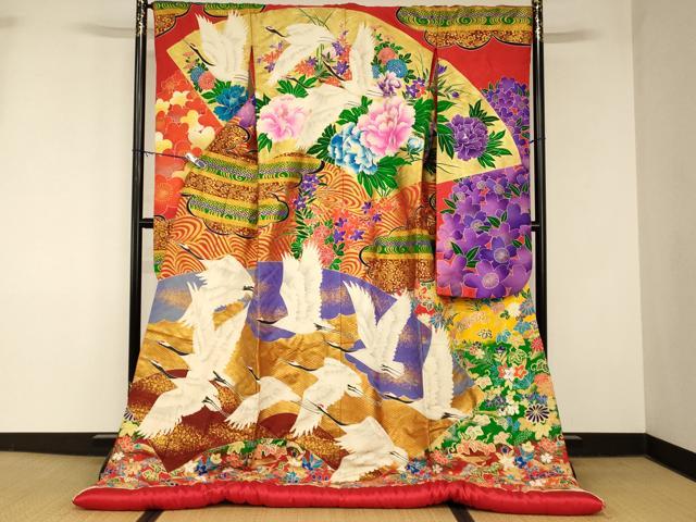 平和屋本店●色打掛　和装　婚礼　結婚式　花嫁　神社挙式　飛鶴草花地紙文　暈し染め　金彩　逸品　AABM0827fw