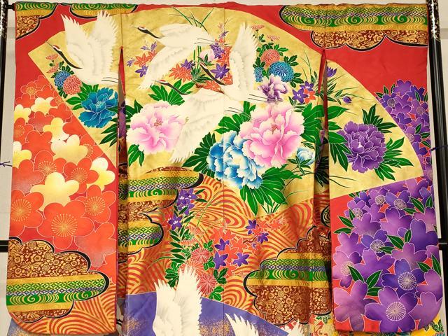 平和屋本店●色打掛　和装　婚礼　結婚式　花嫁　神社挙式　飛鶴草花地紙文　暈し染め　金彩　逸品　AABM0827fw