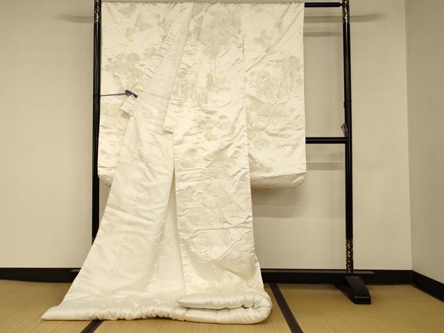 平和屋本店●白打掛　白無垢　和装　婚礼　結婚式　花嫁　神社挙式　花蝶文　逸品　AABM0840fw
