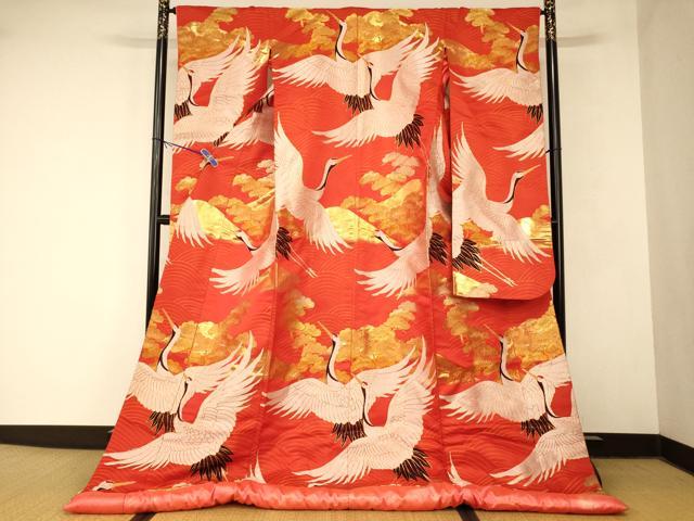 平和屋本店●色打掛　和装　婚礼　結婚式　花嫁　神社挙式　唐織　飛鶴山重ね松文　金糸　逸品　AABM0848fw