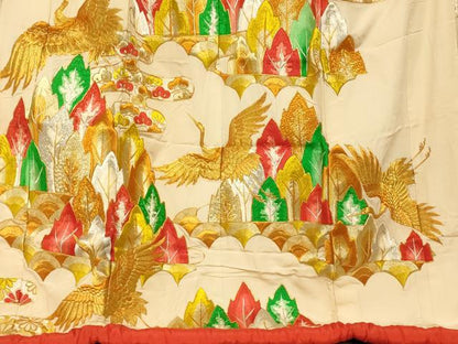平和屋本店●色打掛　和装　婚礼　結婚式　花嫁　神社挙式　駒刺繍　飛鶴樹林文　松　金銀糸　逸品　AABM0859fw