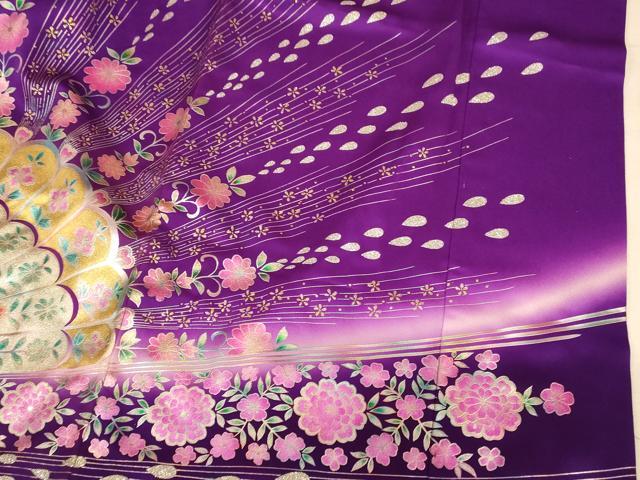 平和屋本店●お引きずり・お引き摺り・引き振袖　和装　結婚式　舞妓　芸妓　芸者　衣装　孔雀草花文　暈し染め　金銀彩　逸品　AABM0878fw