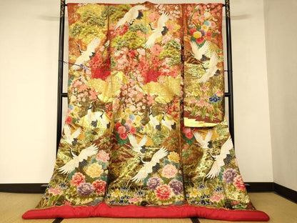 平和屋本店●色打掛　和装　婚礼　結婚式　花嫁　神社挙式　唐織　飛鶴枝梅松文　暈し染め　金糸　逸品　AABM0886fw