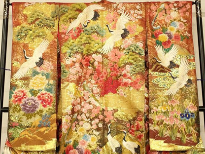 平和屋本店●色打掛　和装　婚礼　結婚式　花嫁　神社挙式　唐織　飛鶴枝梅松文　暈し染め　金糸　逸品　AABM0886fw