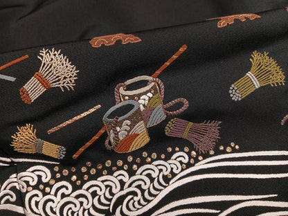 平和屋着物●豪華黒留袖　総刺繍　浜松文　金糸　正絹　逸品　AABM1134ph