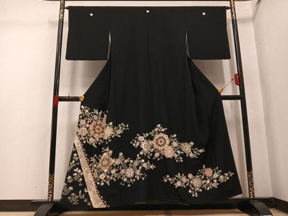 平和屋着物●豪華黒留袖　駒刺繍　花唐草文　金彩　正絹　逸品　AABM1187ph