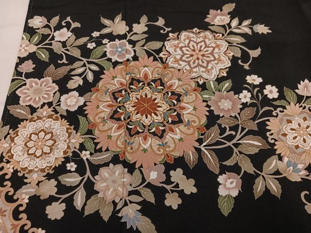 平和屋着物●豪華黒留袖　駒刺繍　花唐草文　金彩　正絹　逸品　AABM1187ph