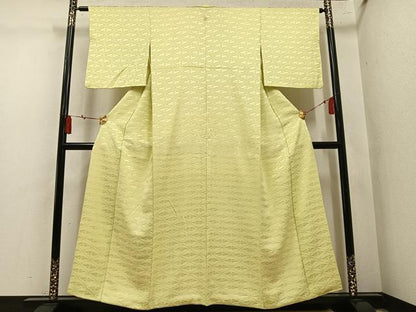 平和屋着物●上質な色無地　向い鶴地紋　桑草色　正絹　逸品　AABM1257ph