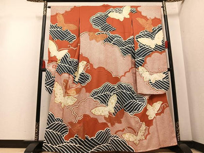 平和屋着物●豪華振袖　駒刺繍　雲重ね舞蝶文　金彩　正絹　逸品　AABM1267ph