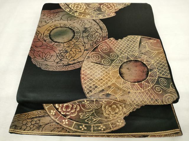 平和屋着物◎六通柄袋帯　花絵皿文　黒地　金糸　引箔　正絹　逸品　AABM1530od