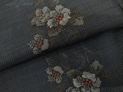 平和屋着物●本場大島紬　9マルキ　枝花文　正絹　逸品　未使用　AABM2022cs