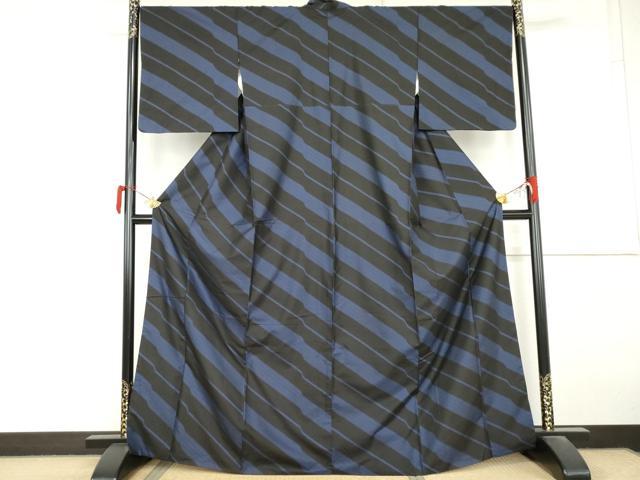 平和屋着物●本場大島紬　9マルキ　斜縞　黒地　正絹　逸品　AABM2031cs
