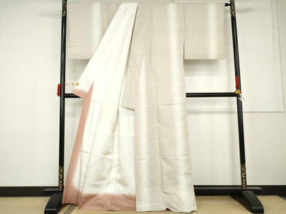 平和屋着物●置賜紬　絣の白鷹　手織り　草木染　露亀甲蚊絣　証紙付き　正絹　逸品　AABM2040cs