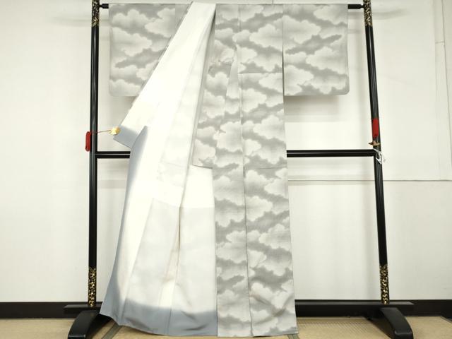 平和屋着物●本場大島紬　白大島　9マルキ　雲重ね文　正絹　逸品　AABM2046cs