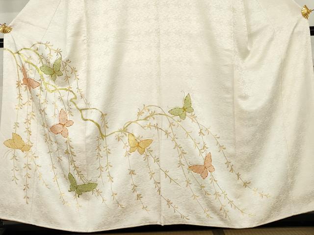 平和屋着物●訪問着　駒刺繍　枝垂れ柳　舞蝶文　金彩　正絹　逸品　AABM2056cs