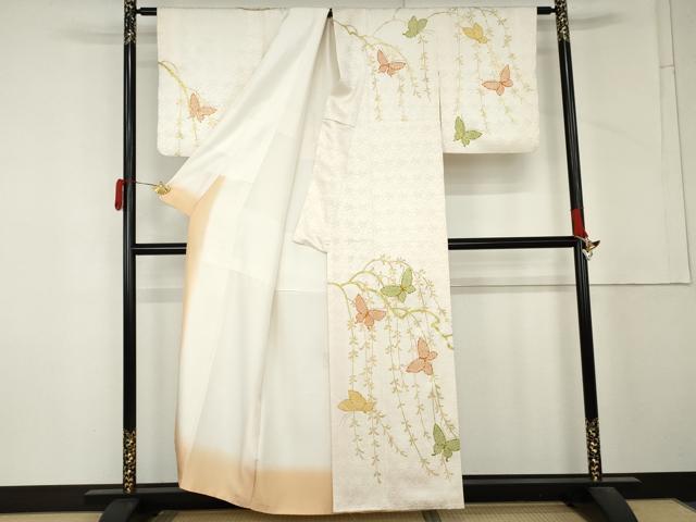 平和屋着物●訪問着　駒刺繍　枝垂れ柳　舞蝶文　金彩　正絹　逸品　AABM2056cs
