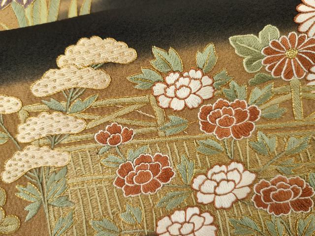 平和屋着物●豪華黒留袖　総刺繍　駒刺繍　草花文　暈し染め　正絹　逸品　AABM2113cs