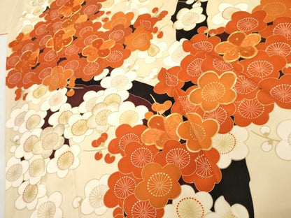 平和屋着物●豪華振袖　駒刺繍　枝梅　金糸　金彩　正絹　逸品　AABM2134cs