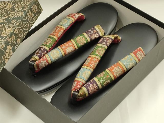 平和屋着物●和装小物　和装草履　鼻緒:龍村裂　金銀糸　逸品　未使用　AABM2227ay